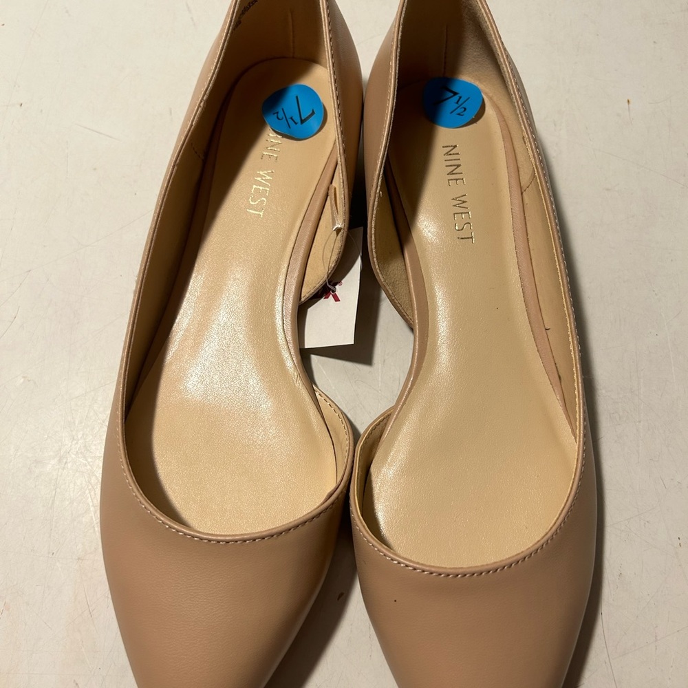 Nine West taupe flat step into flats size 7.5 NWT - Picture 5 of 6
